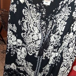 Bila Black and White Floral Top